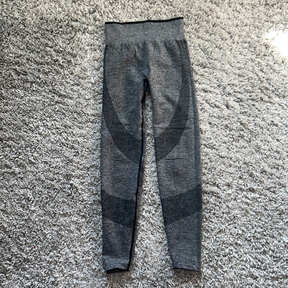 PINK Seamless Gray Workout Leggings Size Small